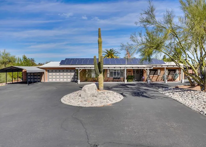 Apartment Walkable W/ Patio In Tucson!