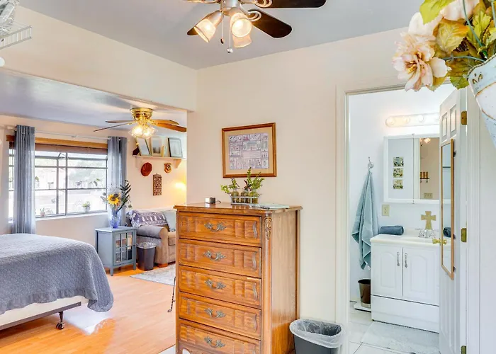 Walkable W/ Patio In Tucson! * Tucson
