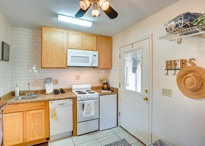Walkable W/ Patio In Tucson!