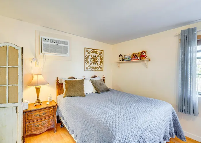 Walkable W/ Patio In Tucson! Apartment