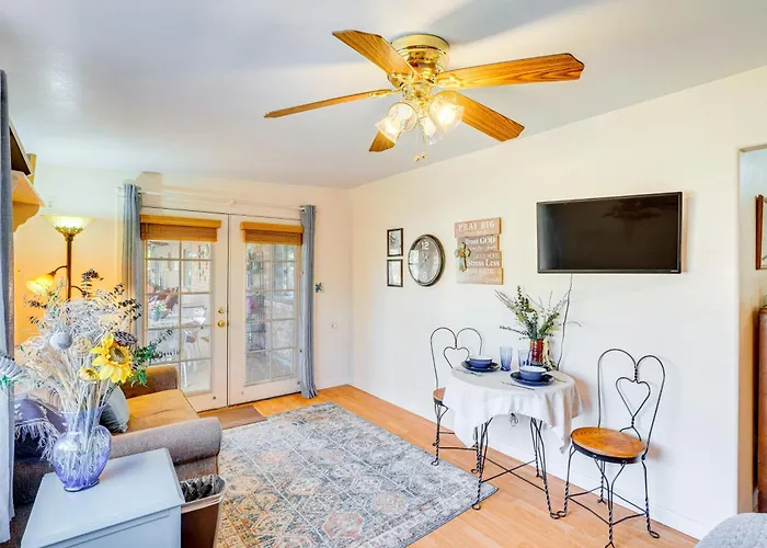 Walkable W/ Patio In Tucson! Apartment Tucson
