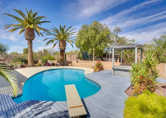 Walkable W/ Patio In Tucson! Apartment